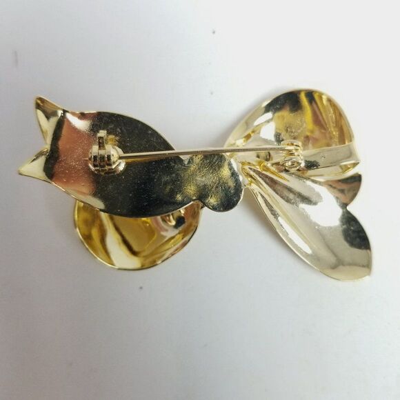 Vintage Bow Shape Brooch, Gold Tone Polished Lapel Pin, Ribbon Present Lapel Pin - Picture 3 of 6